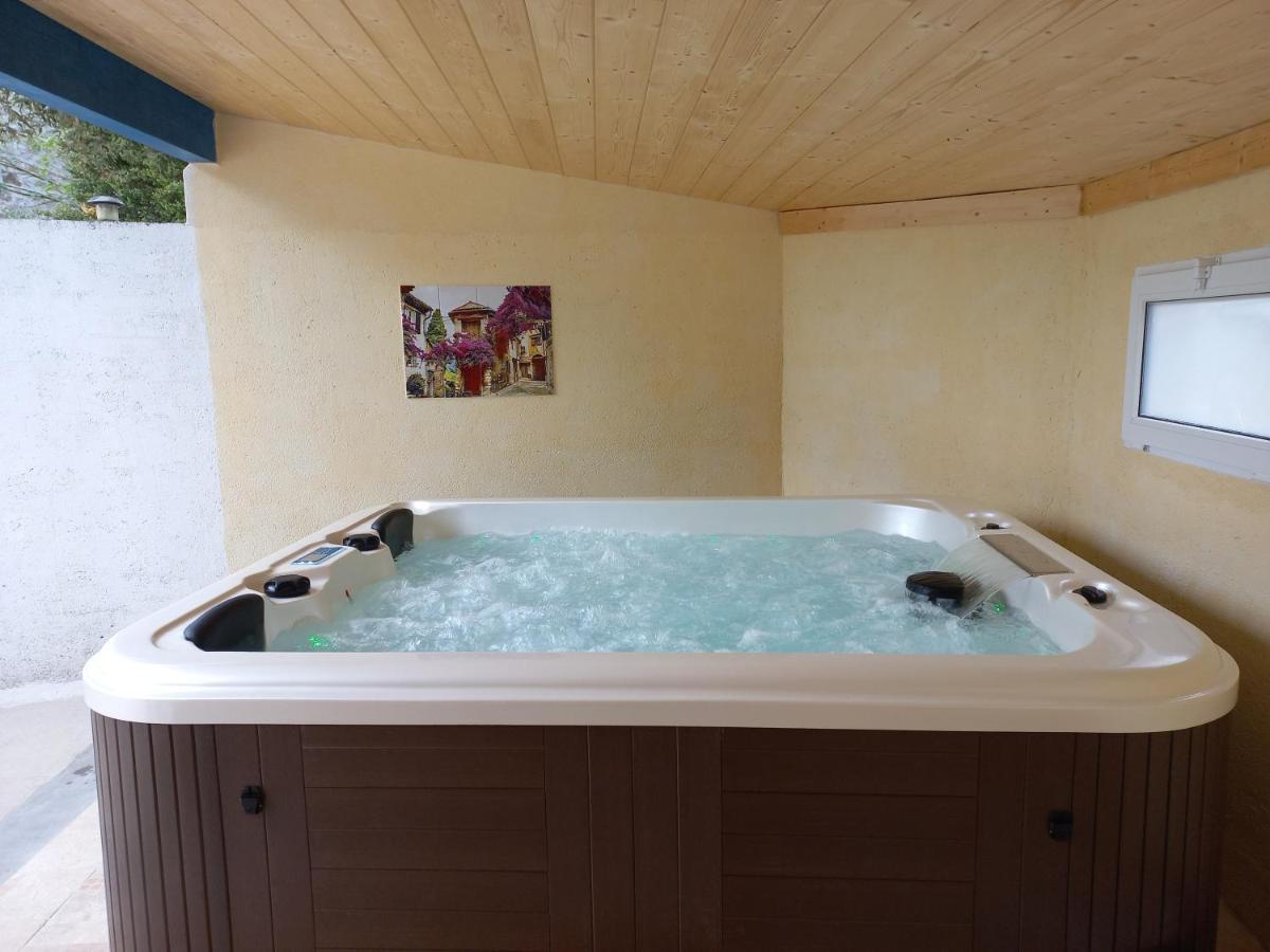 Gites De Plos Appart Chalet Piscine Spa Андуз Екстериор снимка